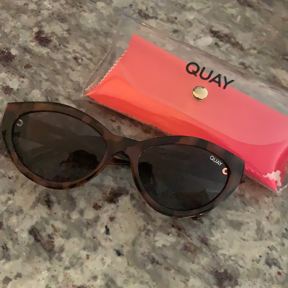 Quay Totally Buggin Cateye Sunglasses